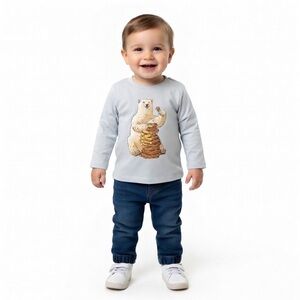Cat & Jack Toddler Boys' Long Sleeve Polar Bear Graphic T-Shirt.